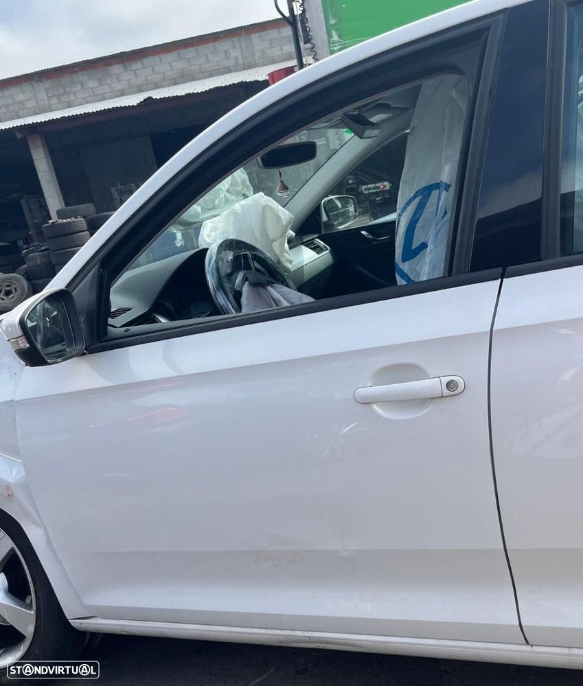 PORTA FRENTE ESQUERDA SKODA RAPID NH - 1