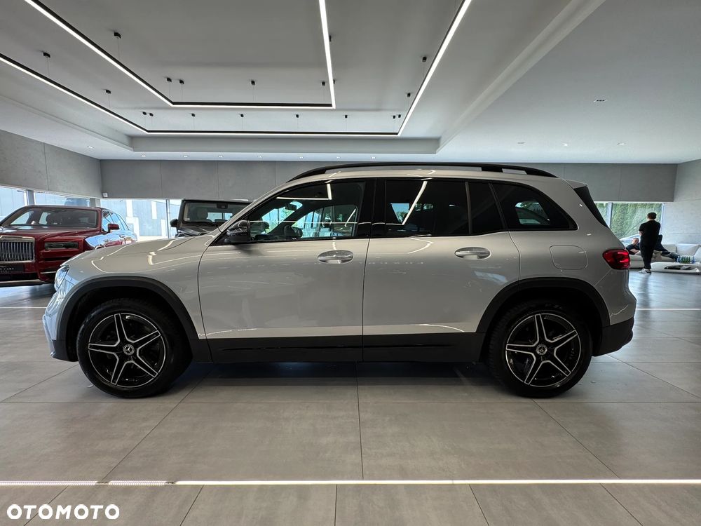 Mercedes-Benz GLB 200 AMG Line 7G-DCT - 6