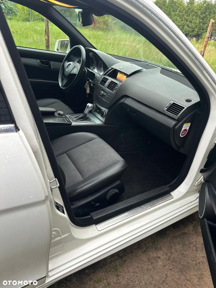 Mercedes-Benz Klasa C 180 Kompressor Automatik BlueEFFICIENCY Avantgarde - 5