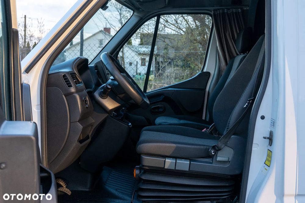 Renault Master III - 10