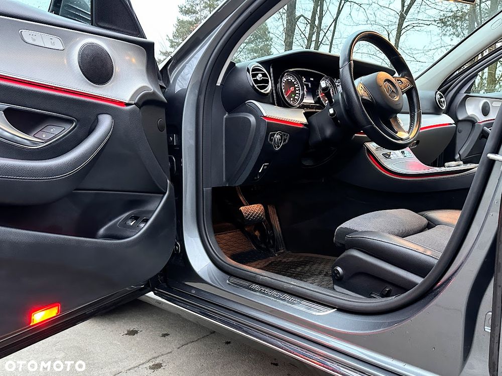 Mercedes-Benz Klasa E 200 9G-TRONIC Avantgarde - 13