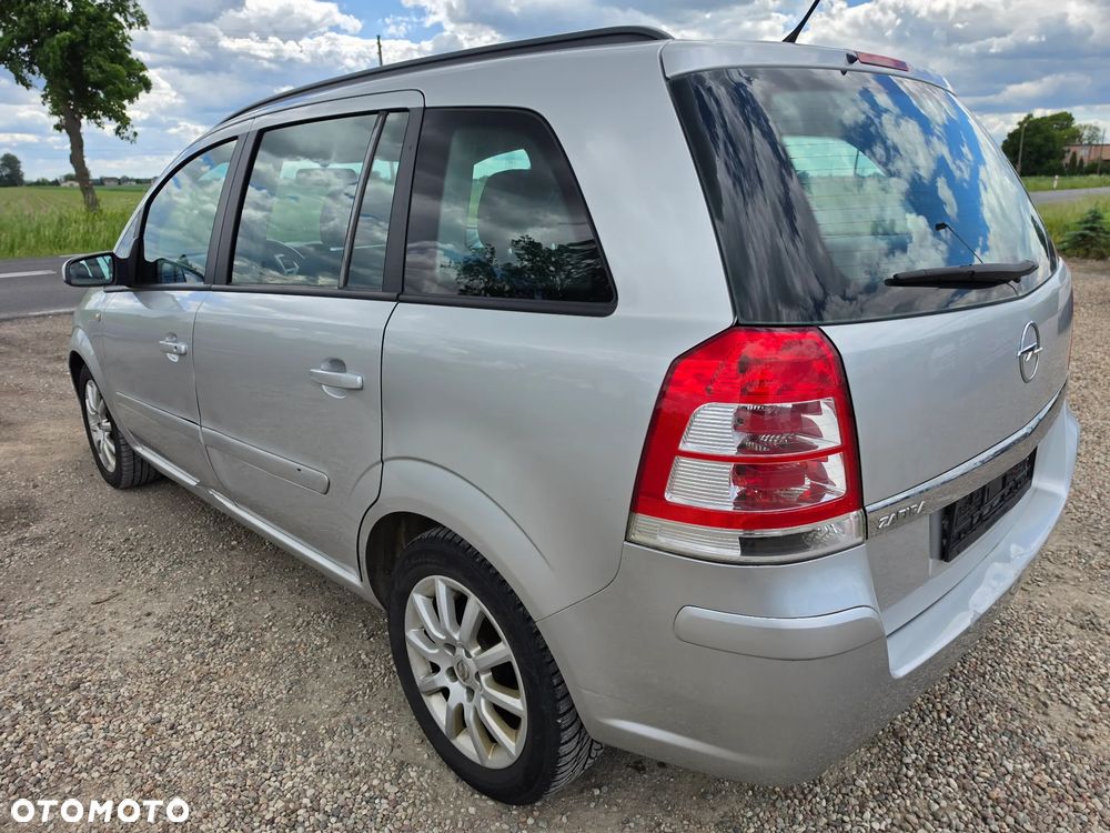 Opel Zafira - 3