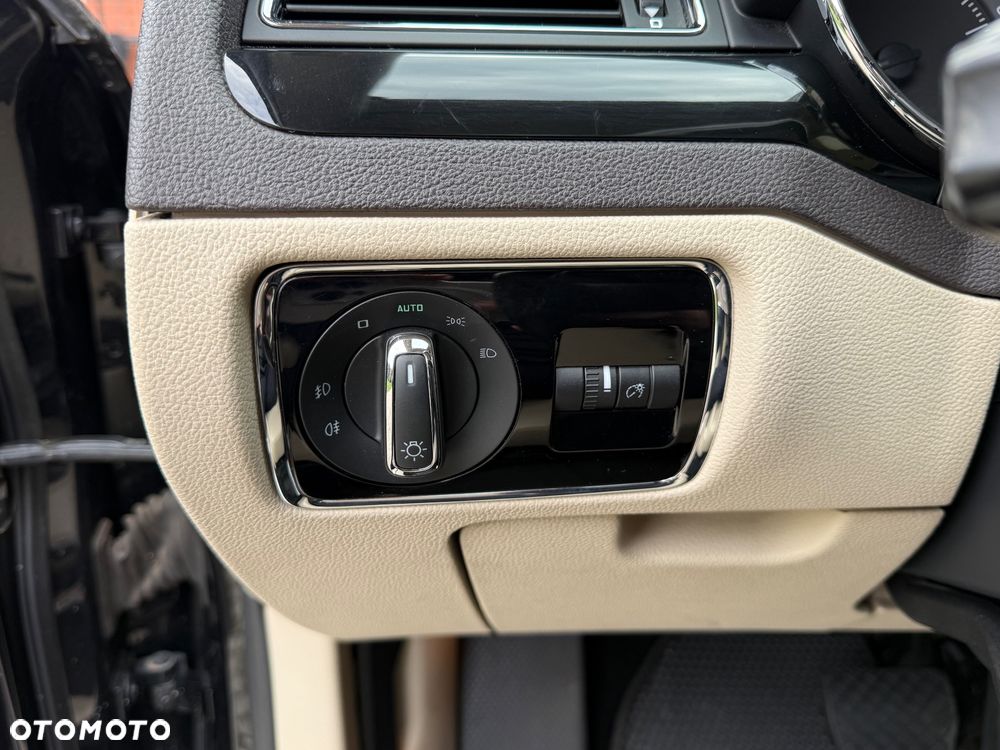 Skoda Superb 3.6 FSI 4x4 L&K DSG - 26