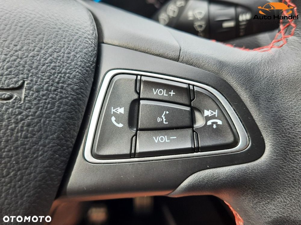Ford Kuga 1.5 EcoBoost 2x4 ST-Line - 24