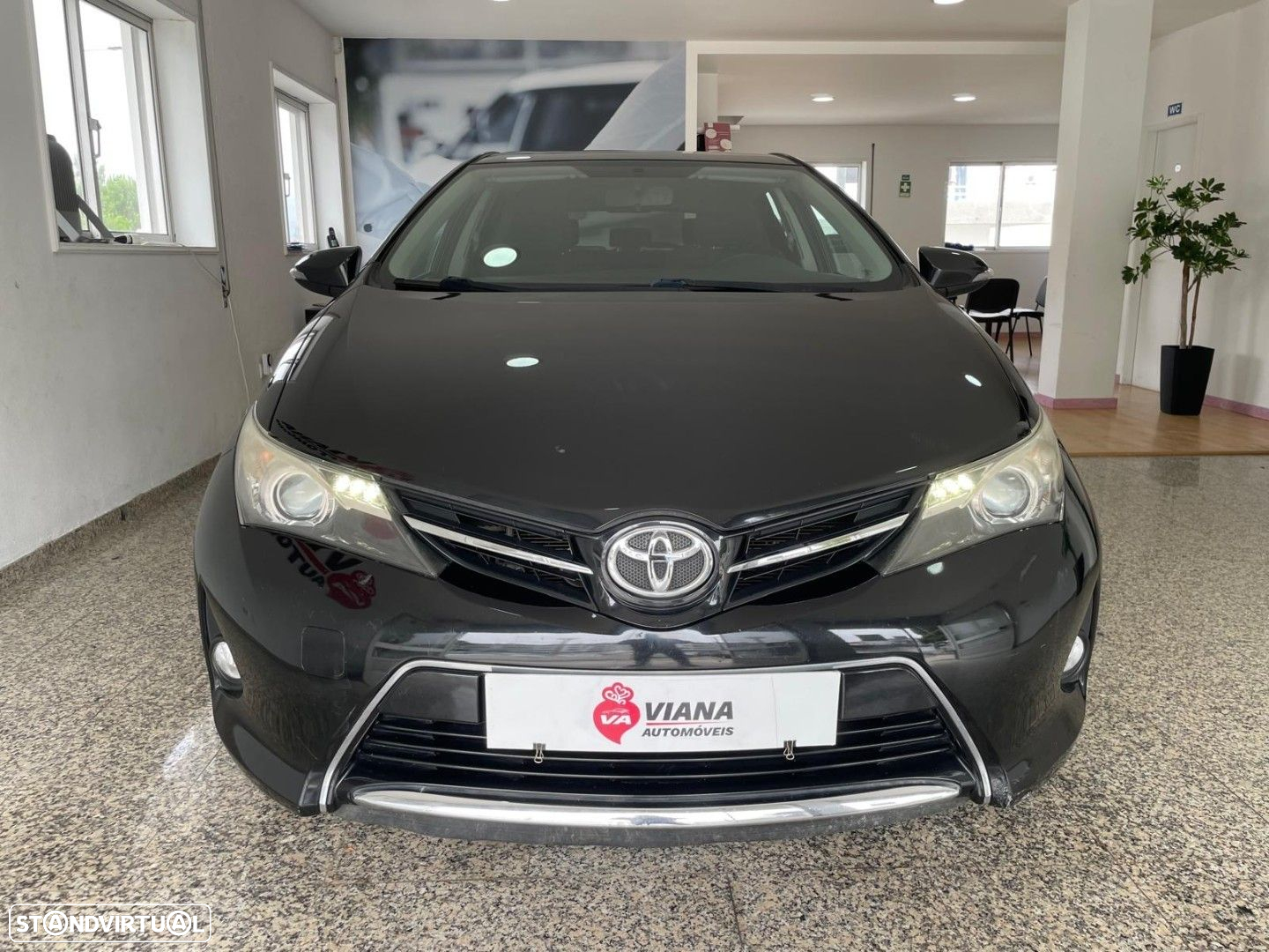 Toyota Auris 1.4 D-4D Exclusive+P.Sport - 5
