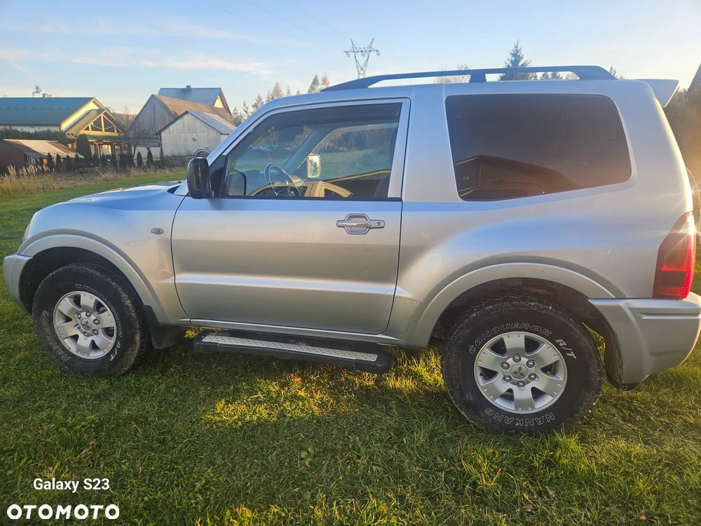 Mitsubishi Pajero - 5