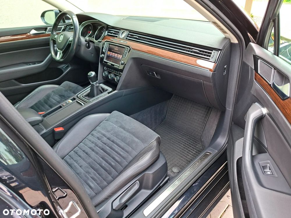 Volkswagen Passat 2.0 TDI (BlueMotion Technology) Highline - 20