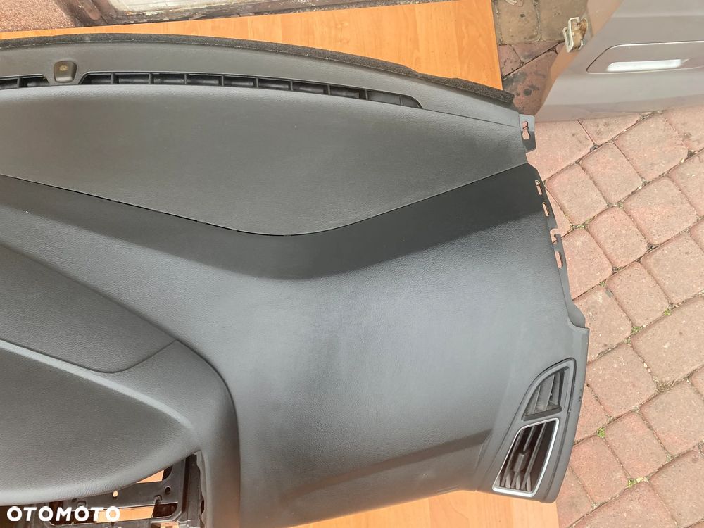 DESKA KONSOLA KOKPIT PODUSZKA FORD FOCUS MK3 FL LIFT - 16