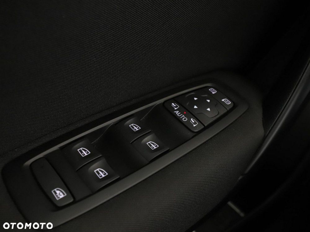 Renault Megane BLUE dCi 115 EDC BUSINESS EDITION - 35