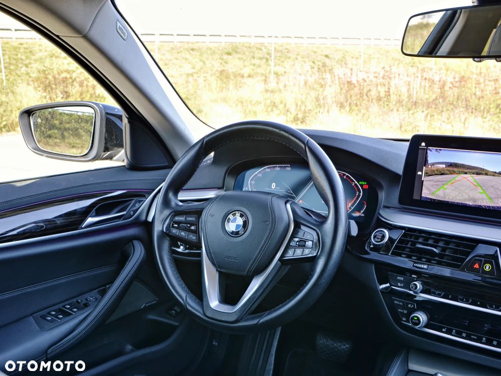 BMW Seria 5 520d Luxury Line sport - 14