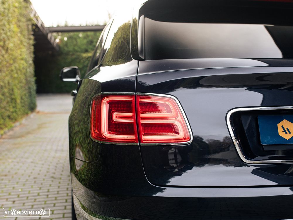 Bentley Bentayga W12 Mulliner - 15