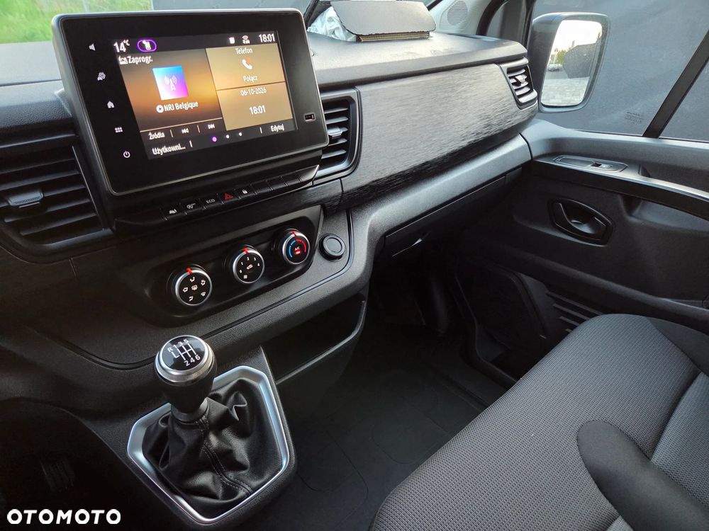 Renault TRAFIC - 24