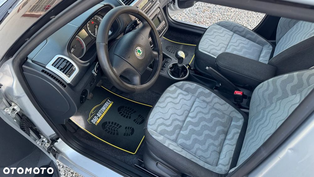 Skoda Fabia 1.2 HTP STYLE EDITION - 31