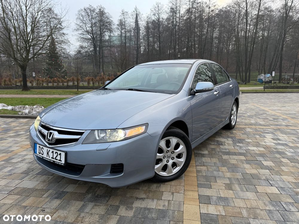 Honda Accord 2.0 i Executive - 1