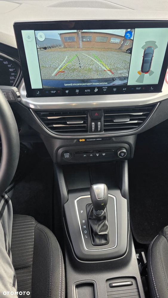 Ford Focus 1.0 EcoBoost Hybrid TITANIUM DESIGN - 14