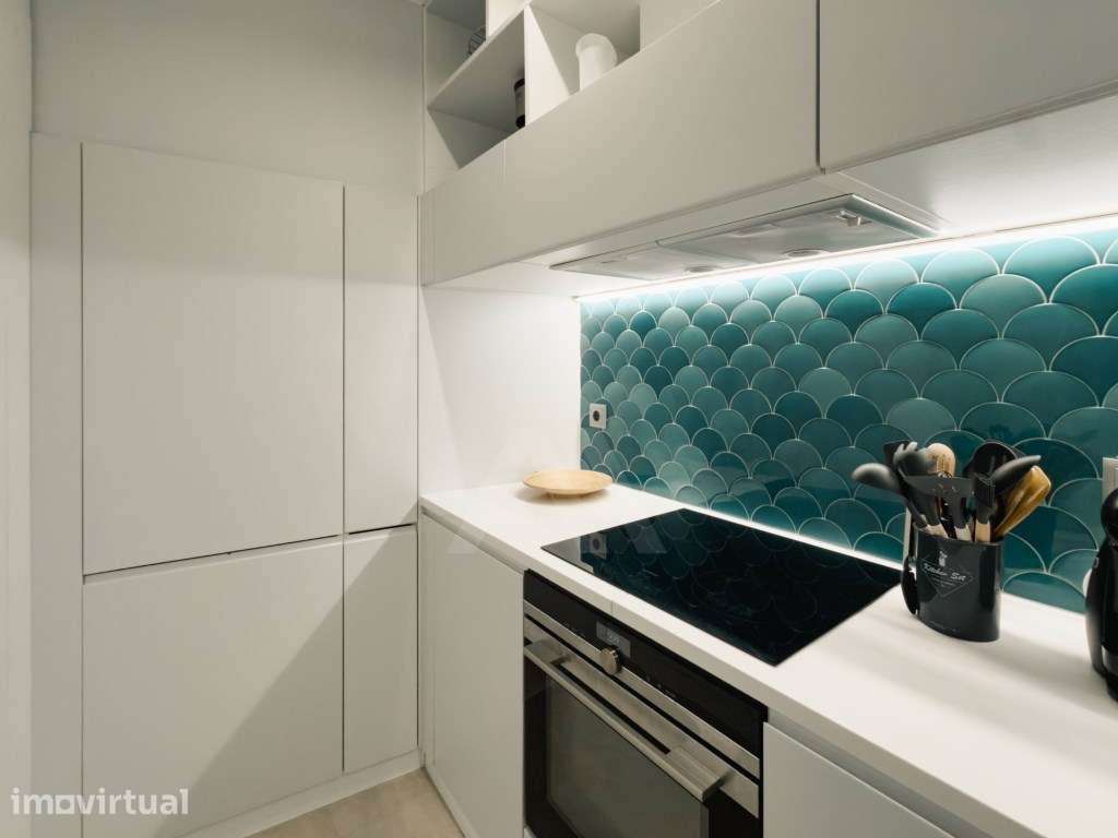 Apartamento T2 Totalmente Renovado e Mobilado em Lisboa - Grande imagem: 5/35
