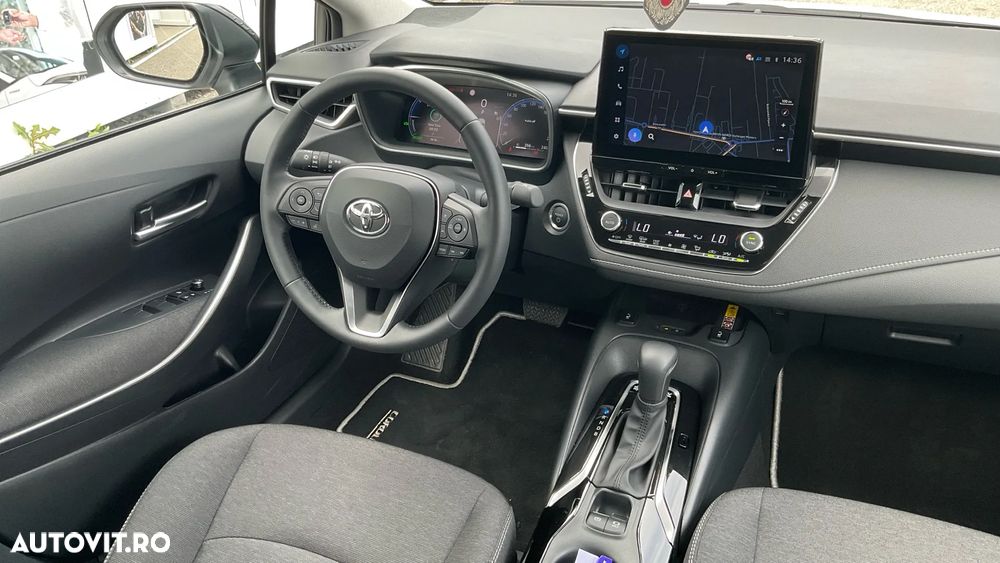 Toyota Corolla 1.8 HSD Dynamic - 37