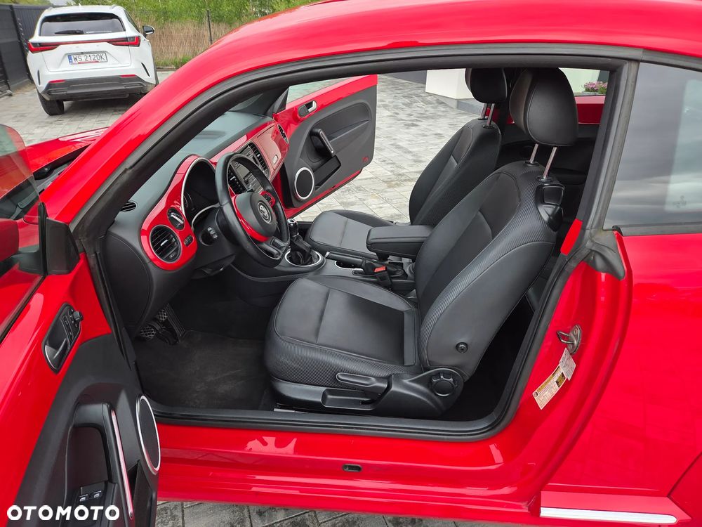 Volkswagen New Beetle - 26