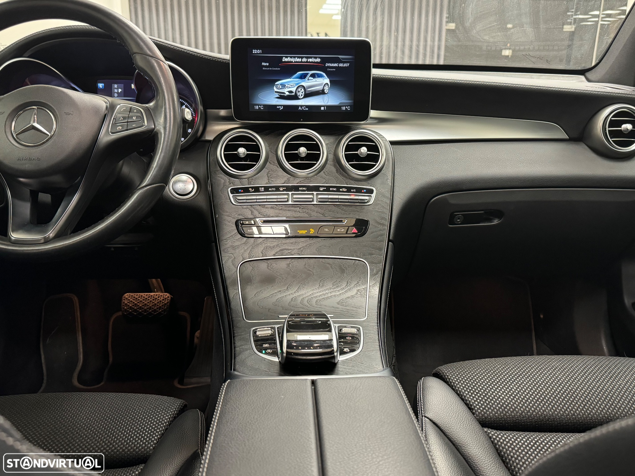 Mercedes-Benz GLC 220 - 25