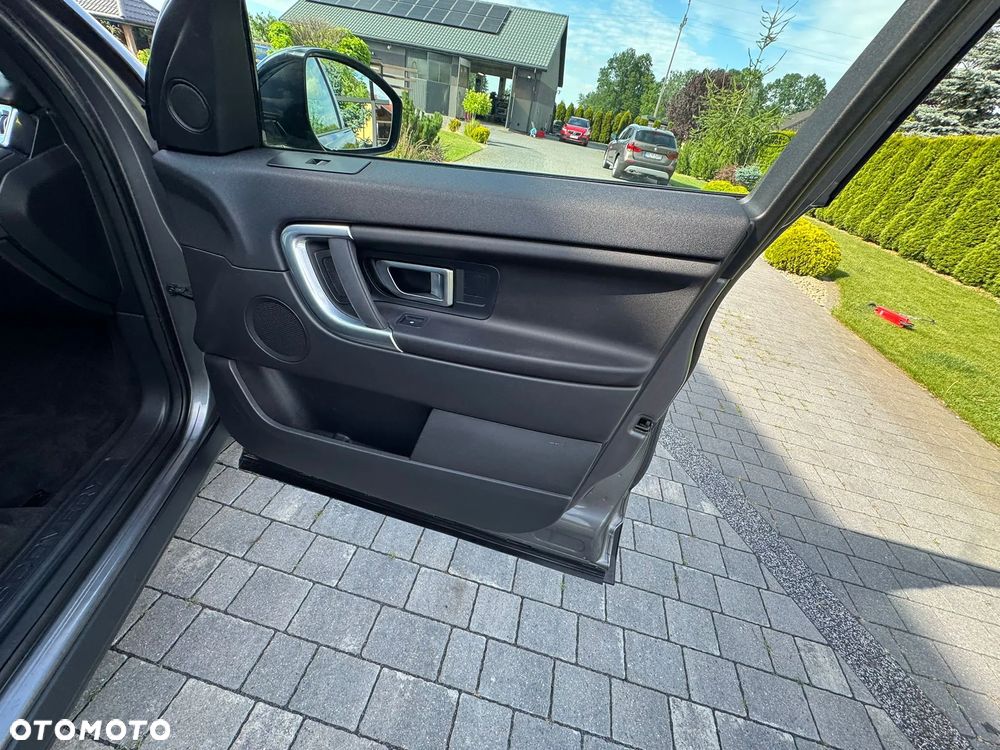 Land Rover Discovery Sport D150 R-Dynamic HSE - 28