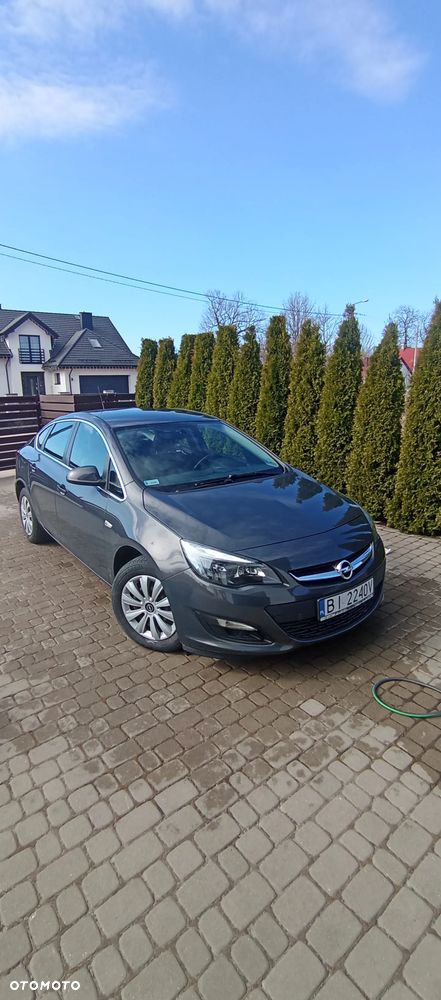 Opel Astra - 2