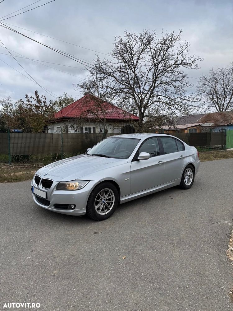 BMW Seria 3 320i Aut. - 1