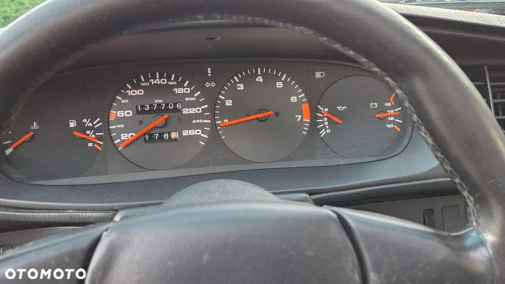 Porsche 944 - 39