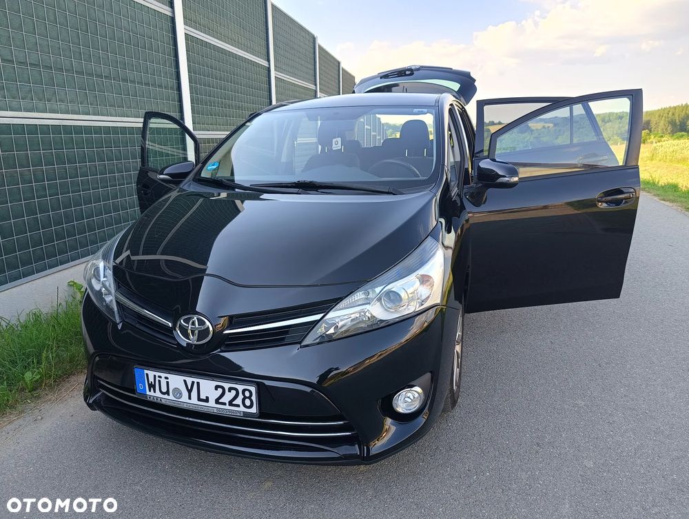 Toyota Verso 1.6 Premium - 35