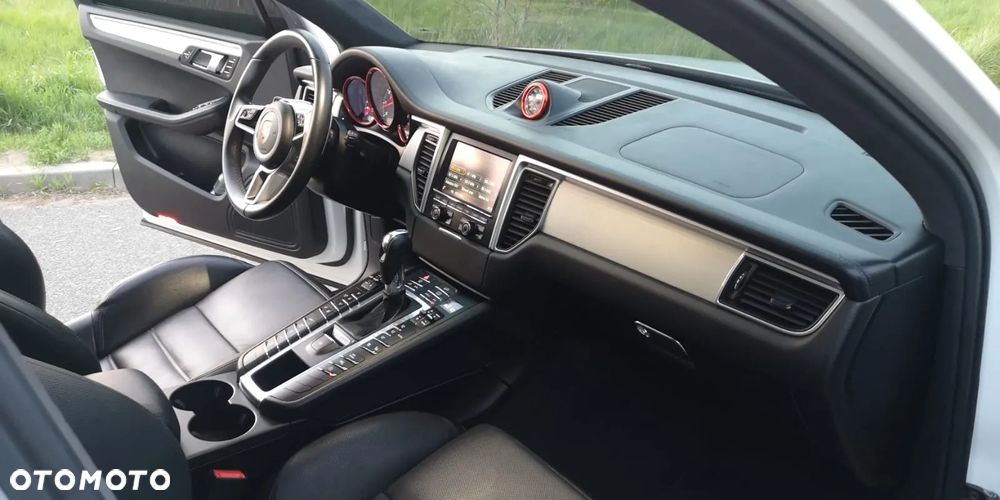 Porsche Macan Turbo PDK - 15