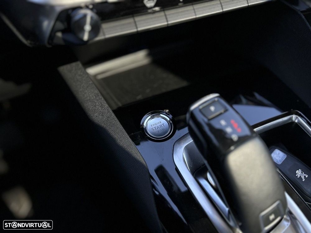 Peugeot 3008 1.2 PureTech Allure EAT8 - 13
