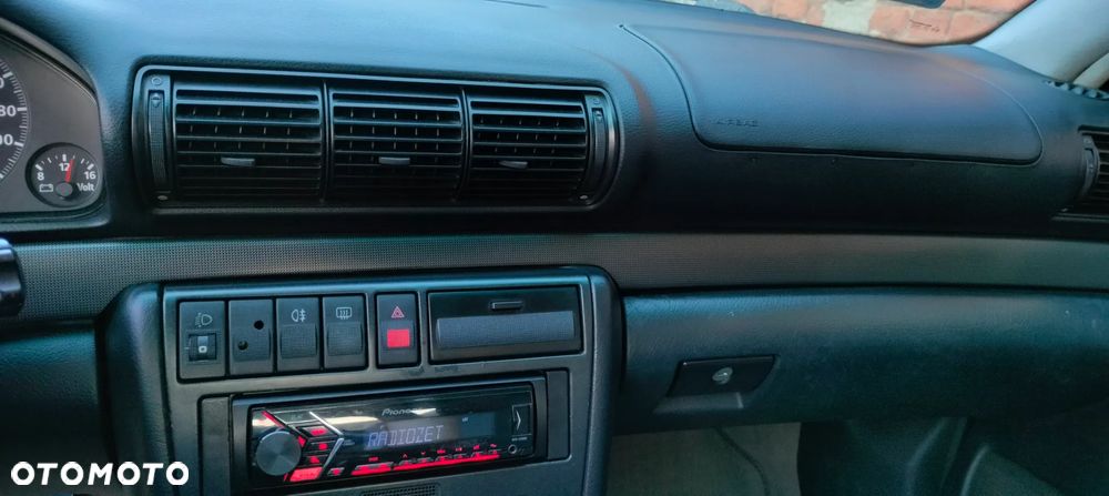 Audi A4 Limousine - 15