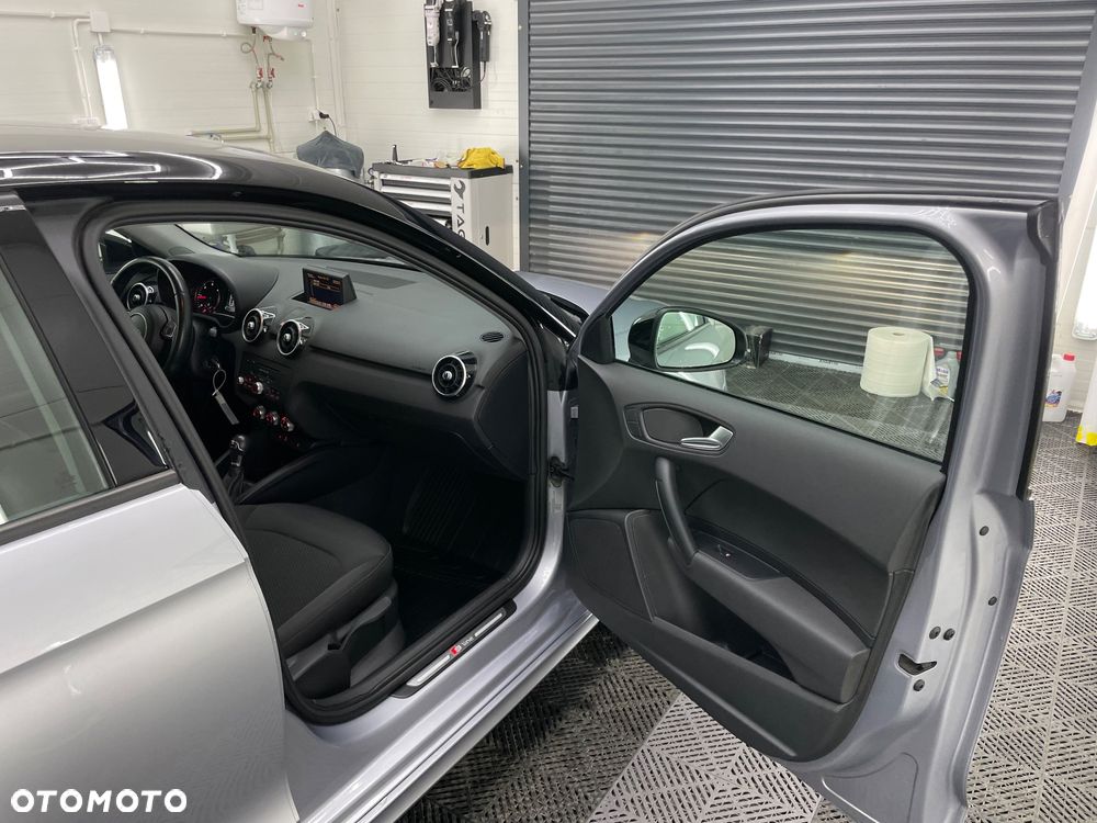 Audi A1 Sportback 1.6 TDI S tronic S line edition - 27