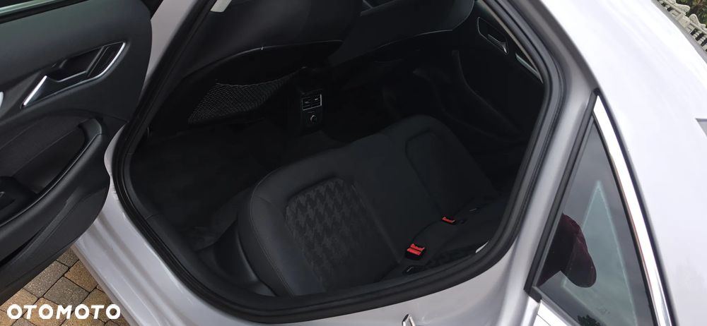 Audi A3 Limousine 1.4 TFSI CoD Ambiente S tronic - 7