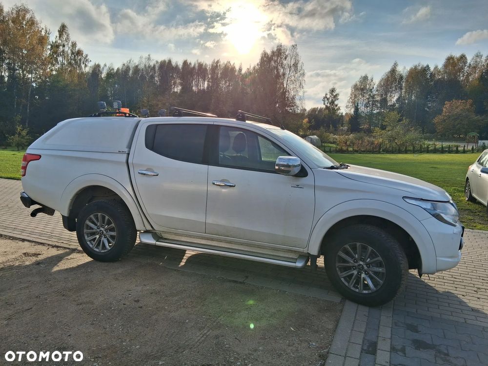 Mitsubishi L200 2.4 d DC Intense + - 6