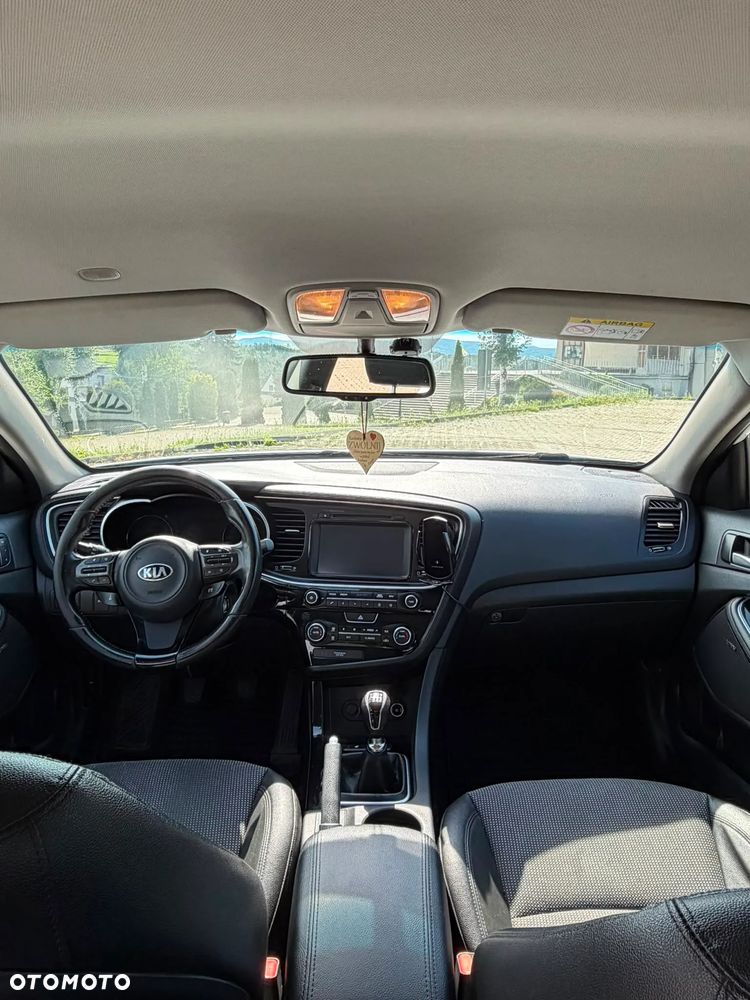 Kia Optima 2.0 L - 9