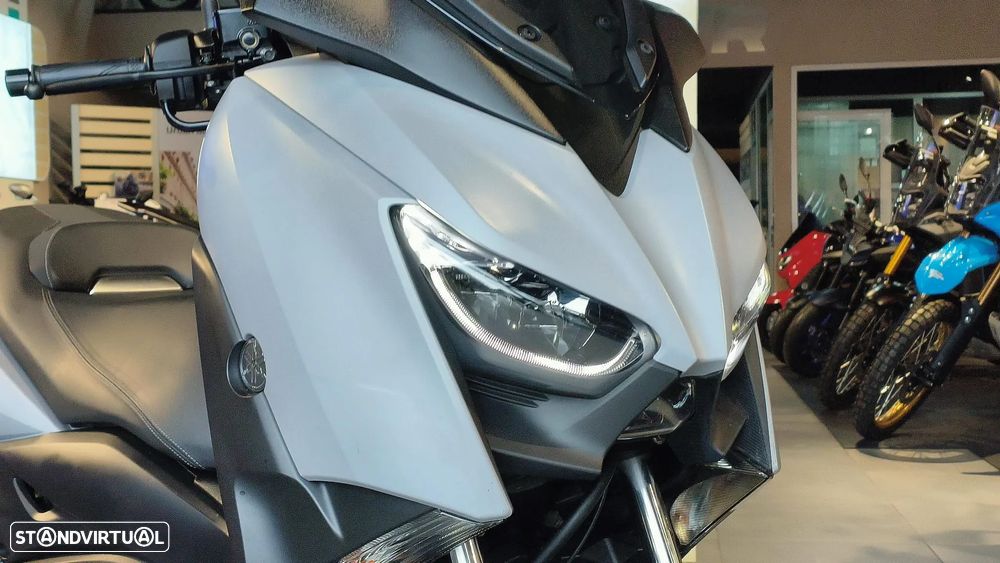 Yamaha X-Max 300 - 2