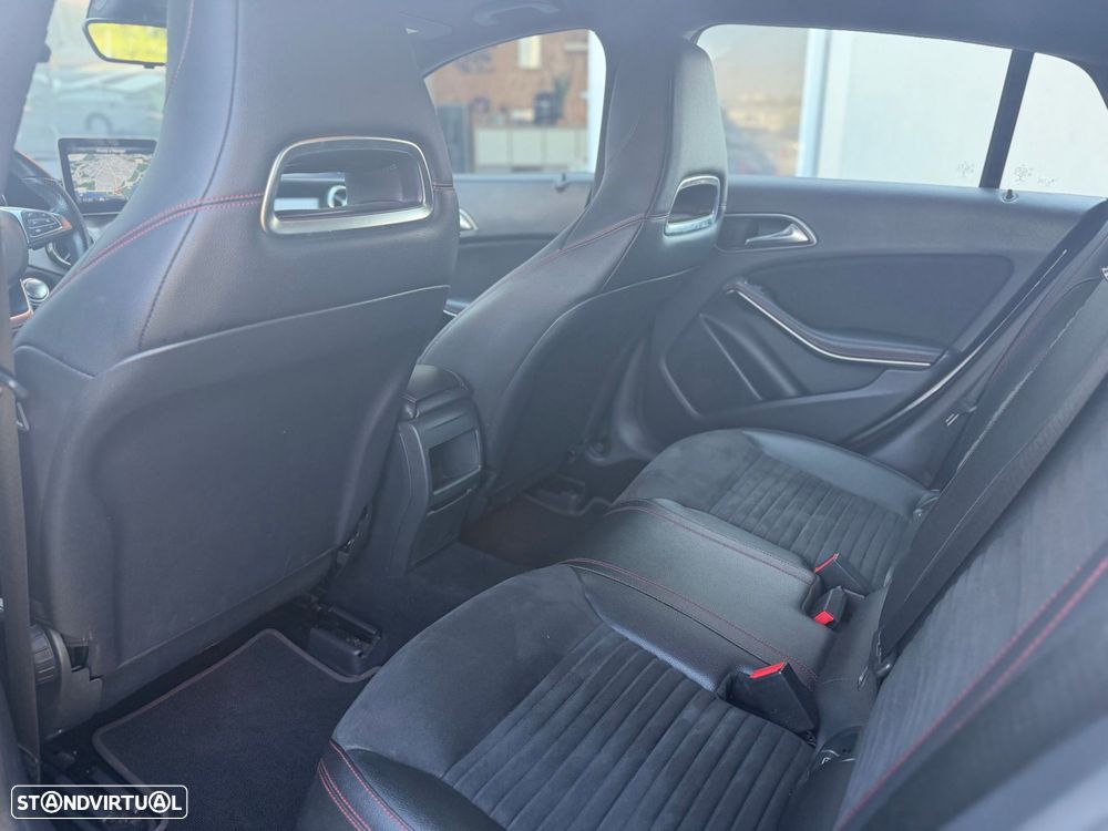 Mercedes-Benz CLA 200 d Shooting Brake AMG Line Aut. — fotografia 23