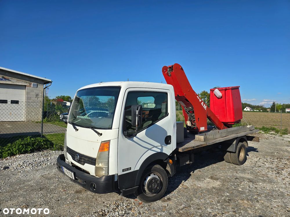 Nissan Cabstar - 1