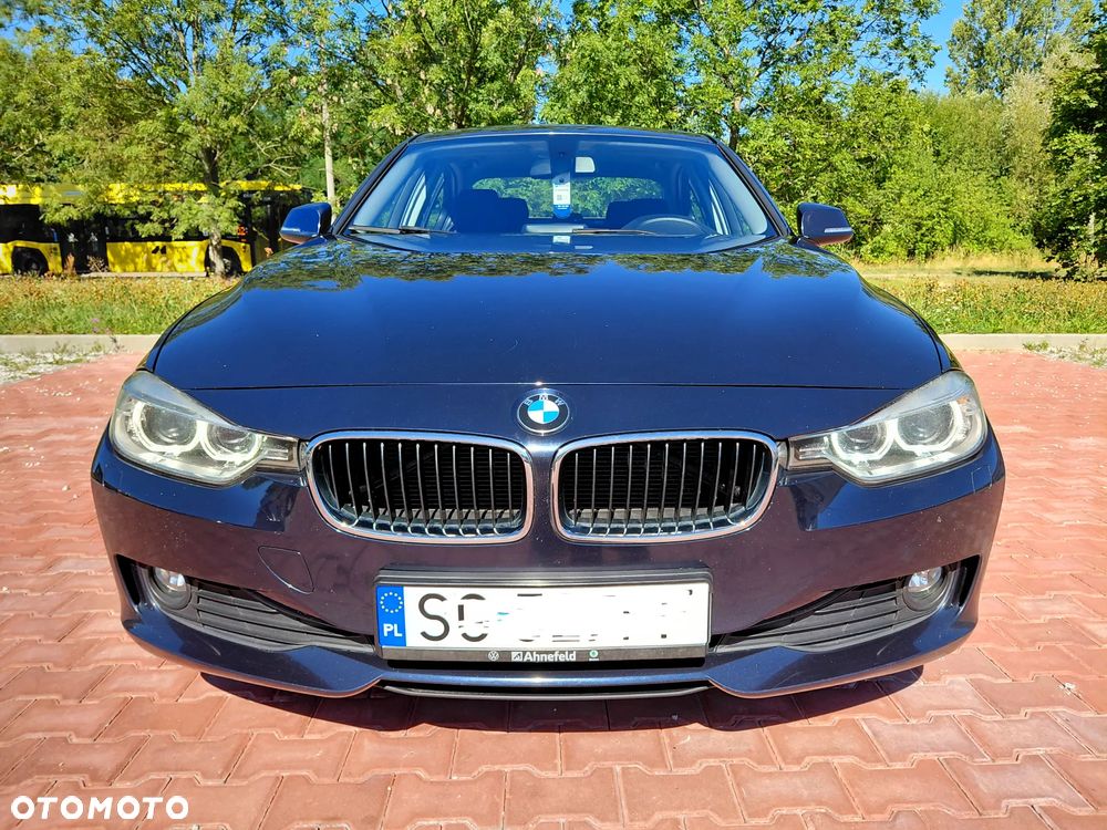 BMW Seria 3 318d Luxury Line - 35