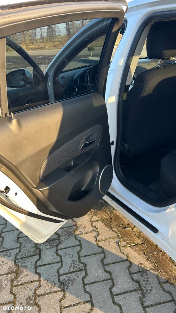 Chevrolet Cruze 1.7TD LT+ - 11