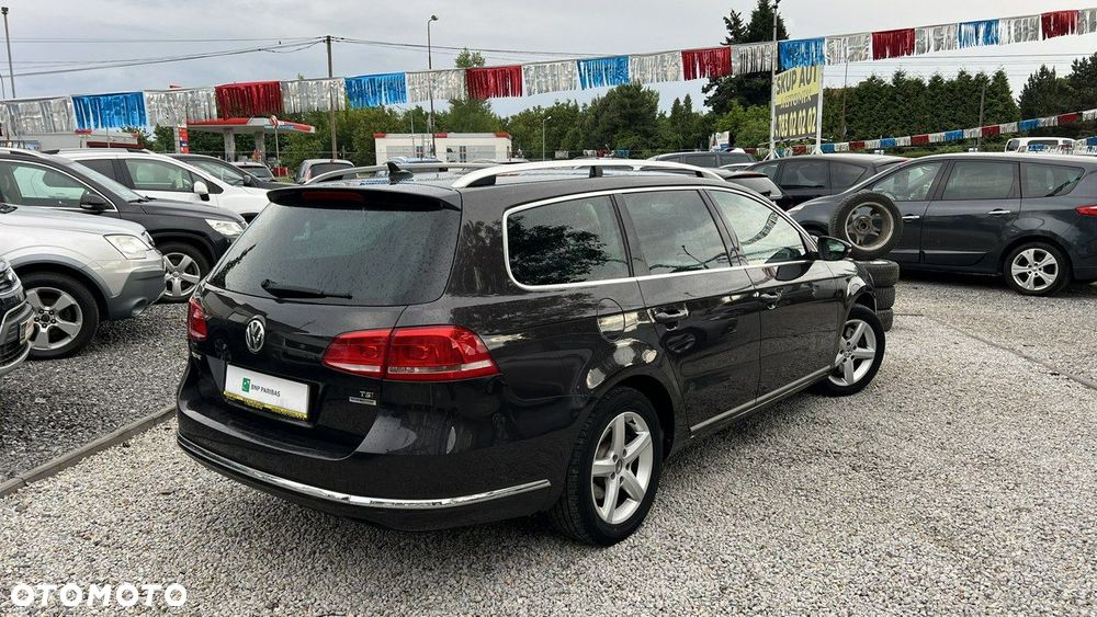 Volkswagen Passat - 12