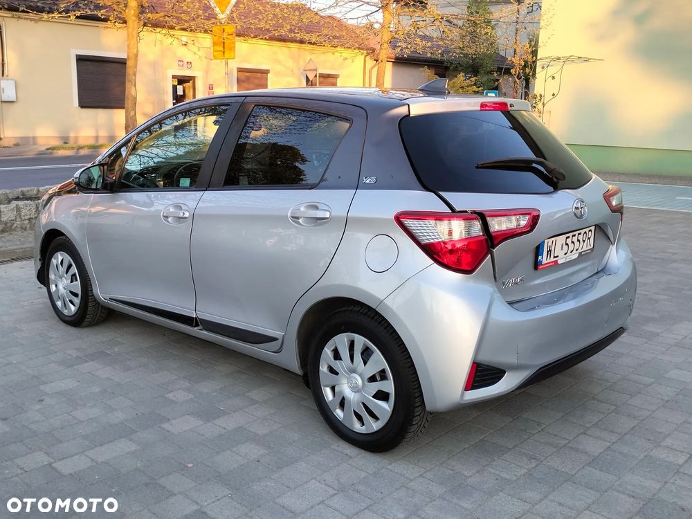Toyota Yaris 1.0 VVT-i Y20 Club - 10