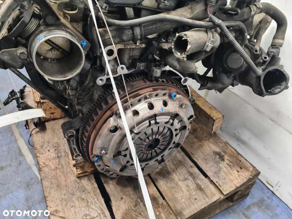 VOLVO V40 2.0 T 163 KM SILNIK BENZYNOWY B 4204 T3 - 7