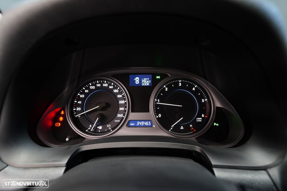 Lexus IS 220 d P.Executive 2G - 15
