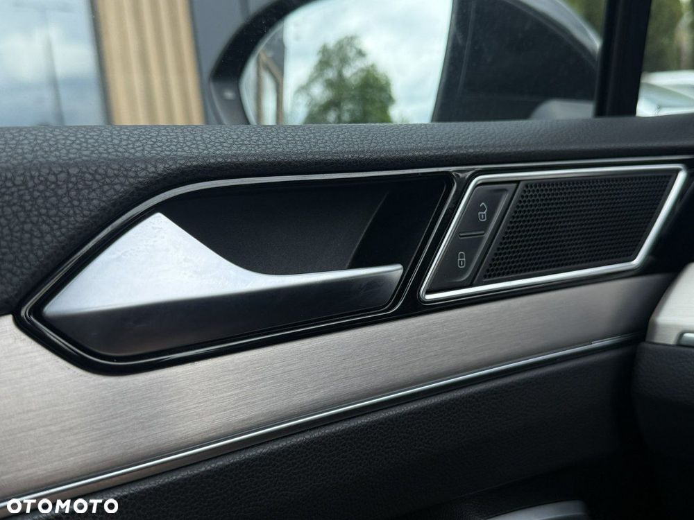 Volkswagen Passat 2.0 TSI Elegance DSG - 35