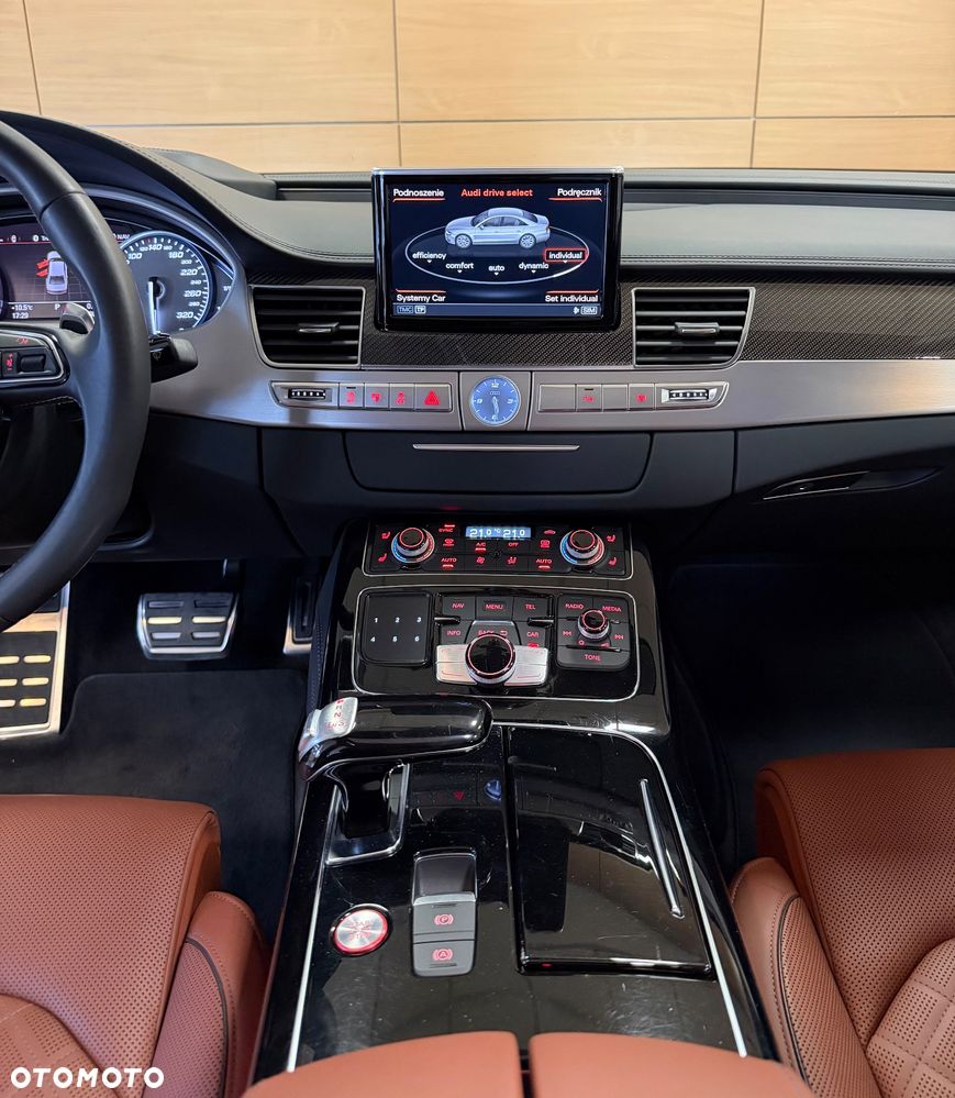 Audi S8 - 22