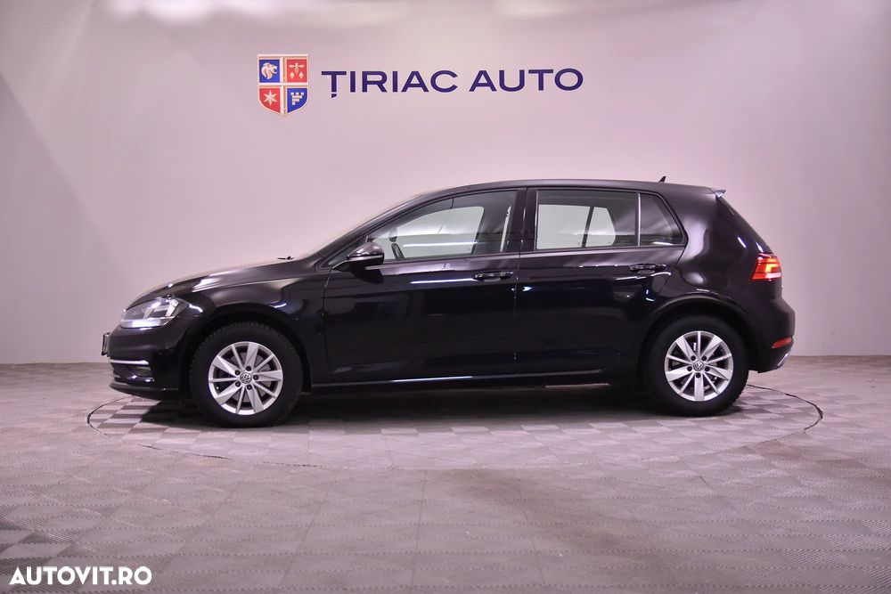 Volkswagen Golf - 2
