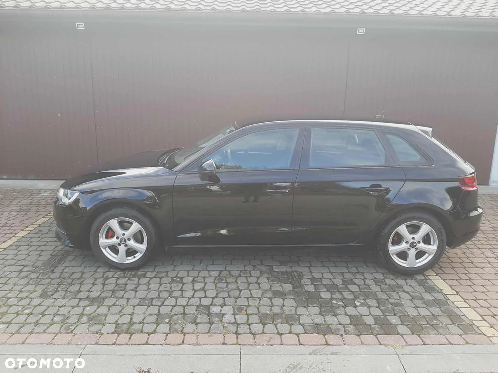 Audi A3 Sportback - 4