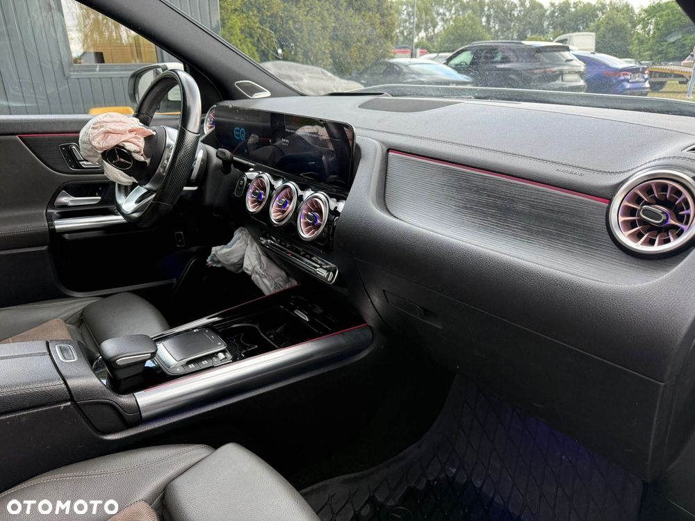 Mercedes-Benz EQA 250 66.5kWh Electric Art - 18