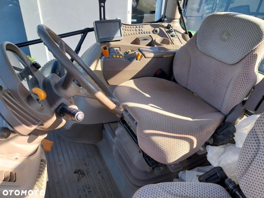 John Deere 6210R - 6